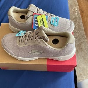 Sketchers go walk joy sneakers gray size 8 womens